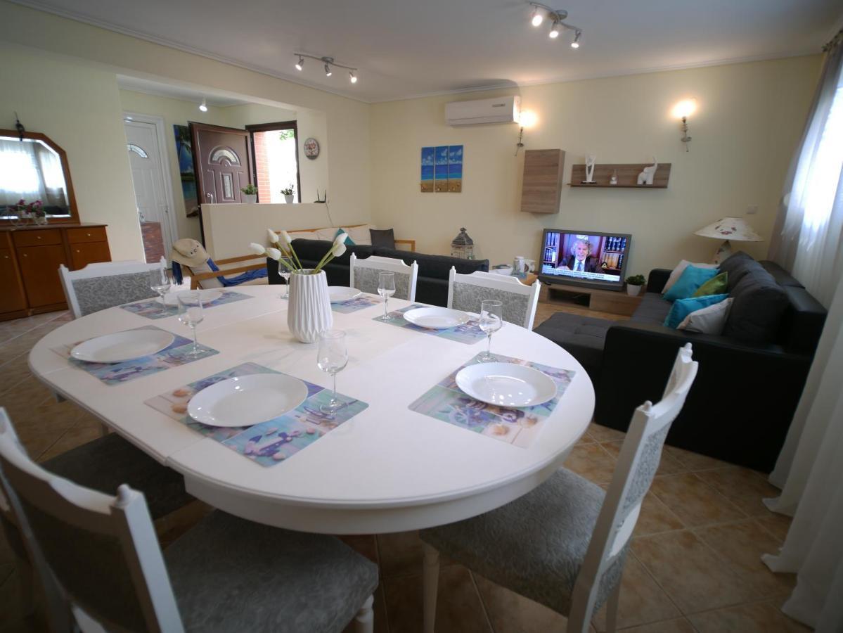 Villa Verde 200 Meters From The Beach Nea Iraklitsa المظهر الخارجي الصورة